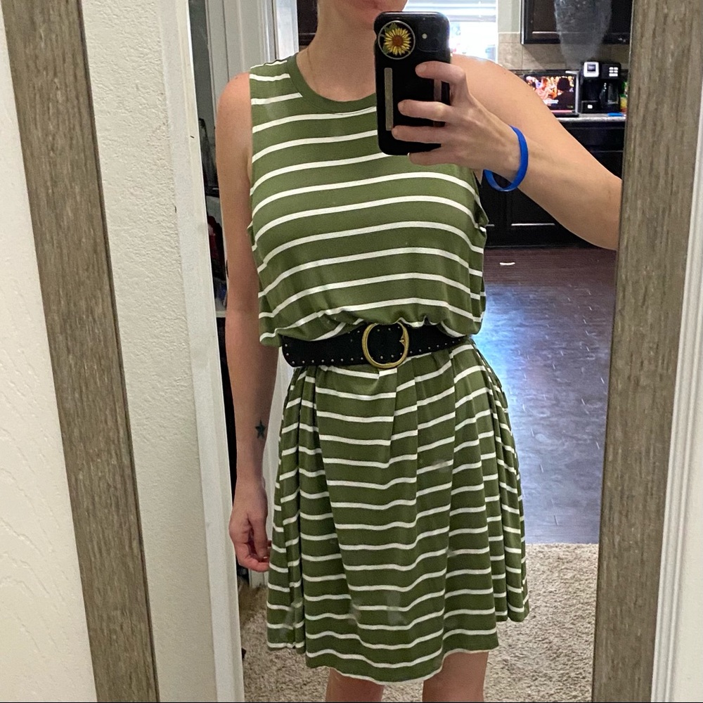 Cute and comfy green and white shift dress sz XL